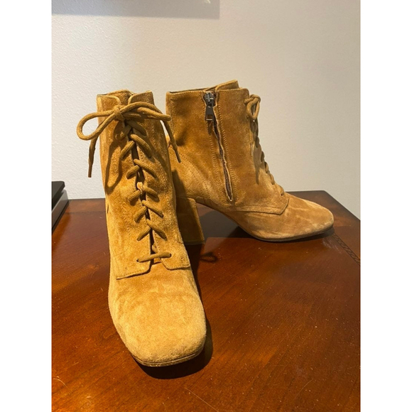 Vince -Halle Flare Heel Bootie Size 8 - Picture 1 of 12